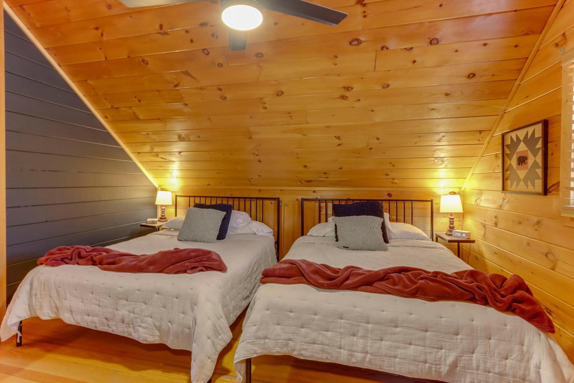 Blue Ridge Cabin Hot Tub, Fire Pit And Grill! المظهر الخارجي الصورة